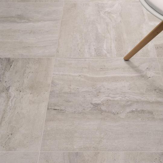 sivy vapencovy obklad terasa travertin protiskluzovy rustikalny kamen dlazba podlahovy obklad dlazba prirodny coem reverso zrnitost dlazby lameridiana.jpg